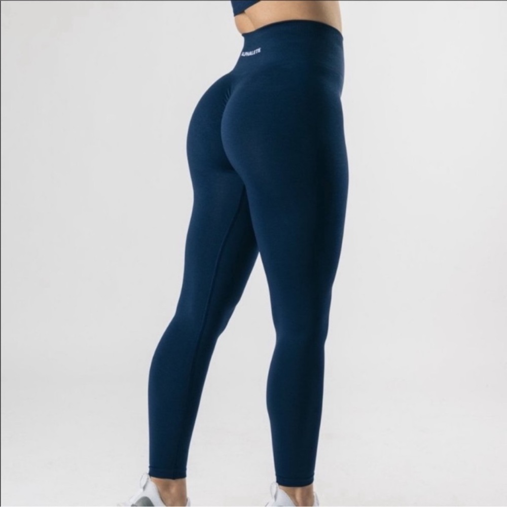 Alphalete Amplify Tuxedo Blue